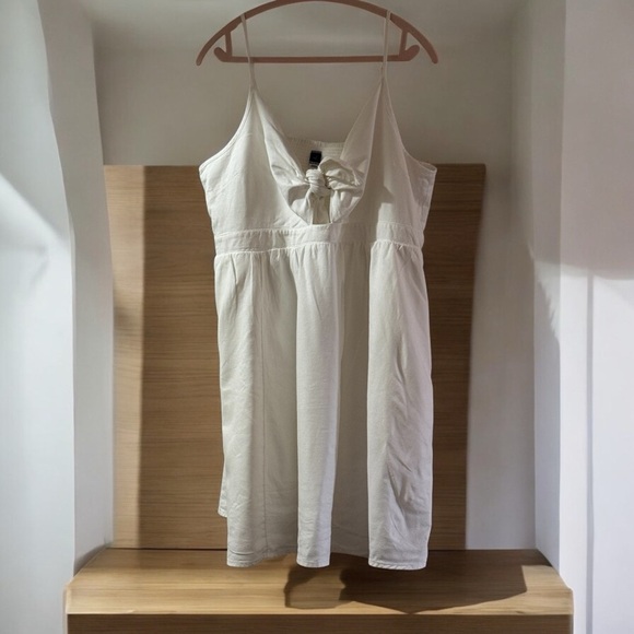 Old Navy White Mini Dress. NWOT - Picture 1 of 4